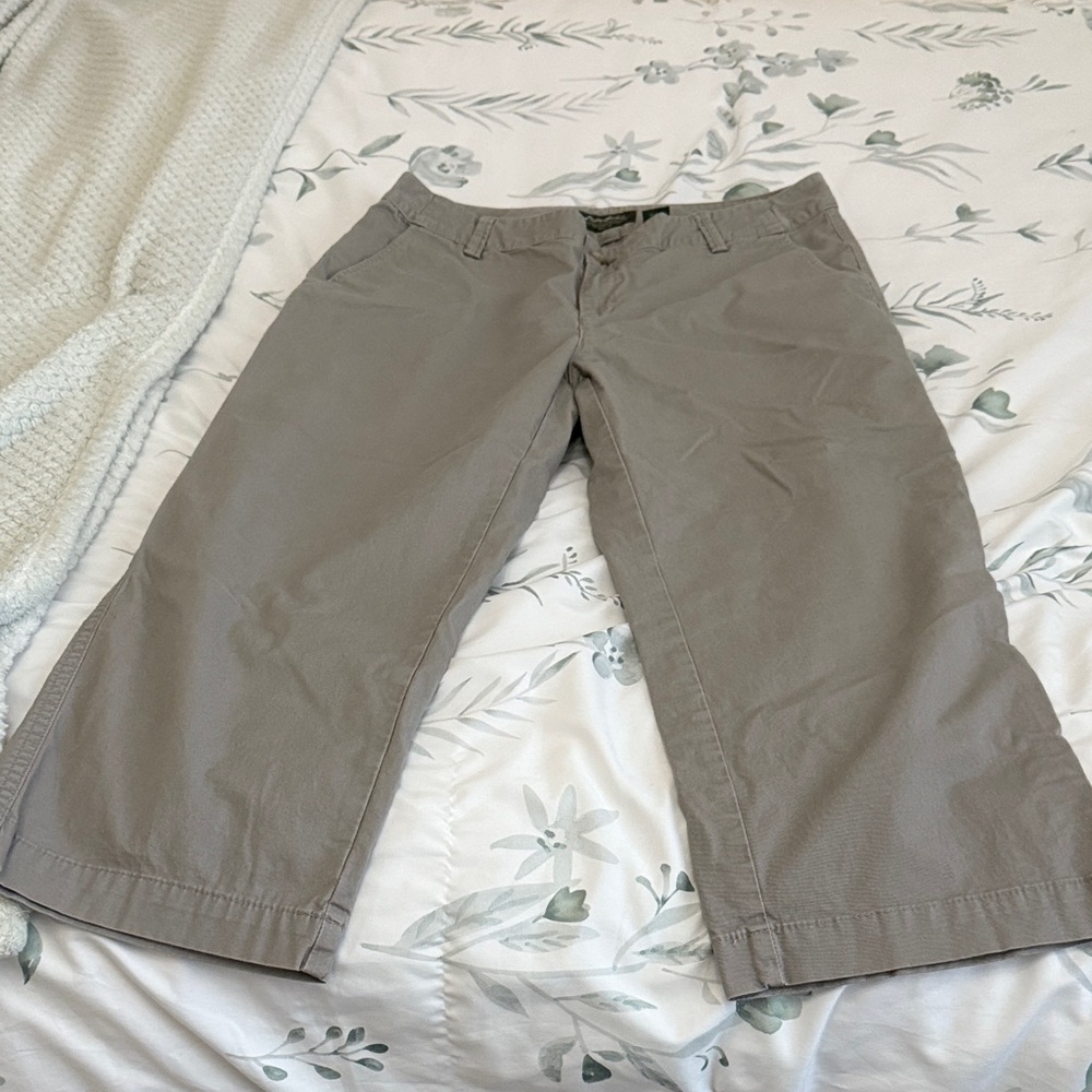 Eddie Bauer Women's Khaki Capris